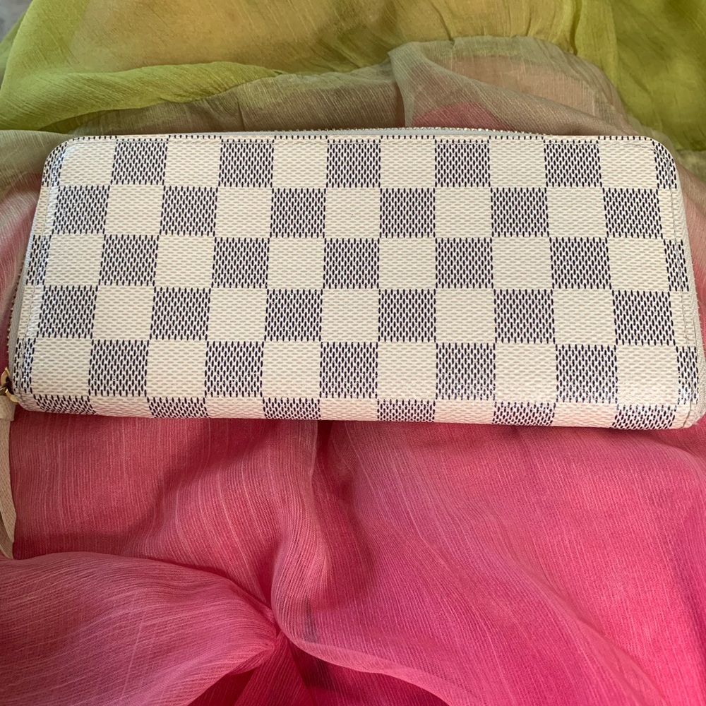 Louis Vuitton Clémence  Wallet - Picture 2 of 13